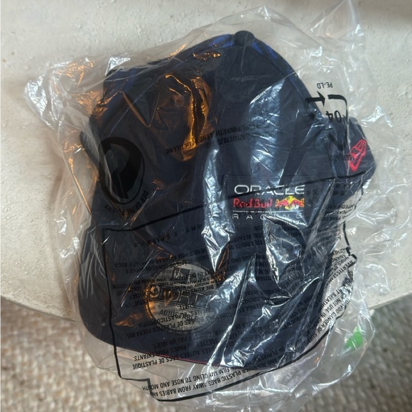 F1 Red Bull Racing New Era 9Forty Official Teamline Cap - Picture 3 of 3